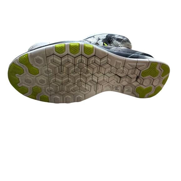 Women's Nike FREE TR FIT 5 Black & Yellow Marble Running Shoes Size 9.5 9 1/2 - Picture 9 of 10